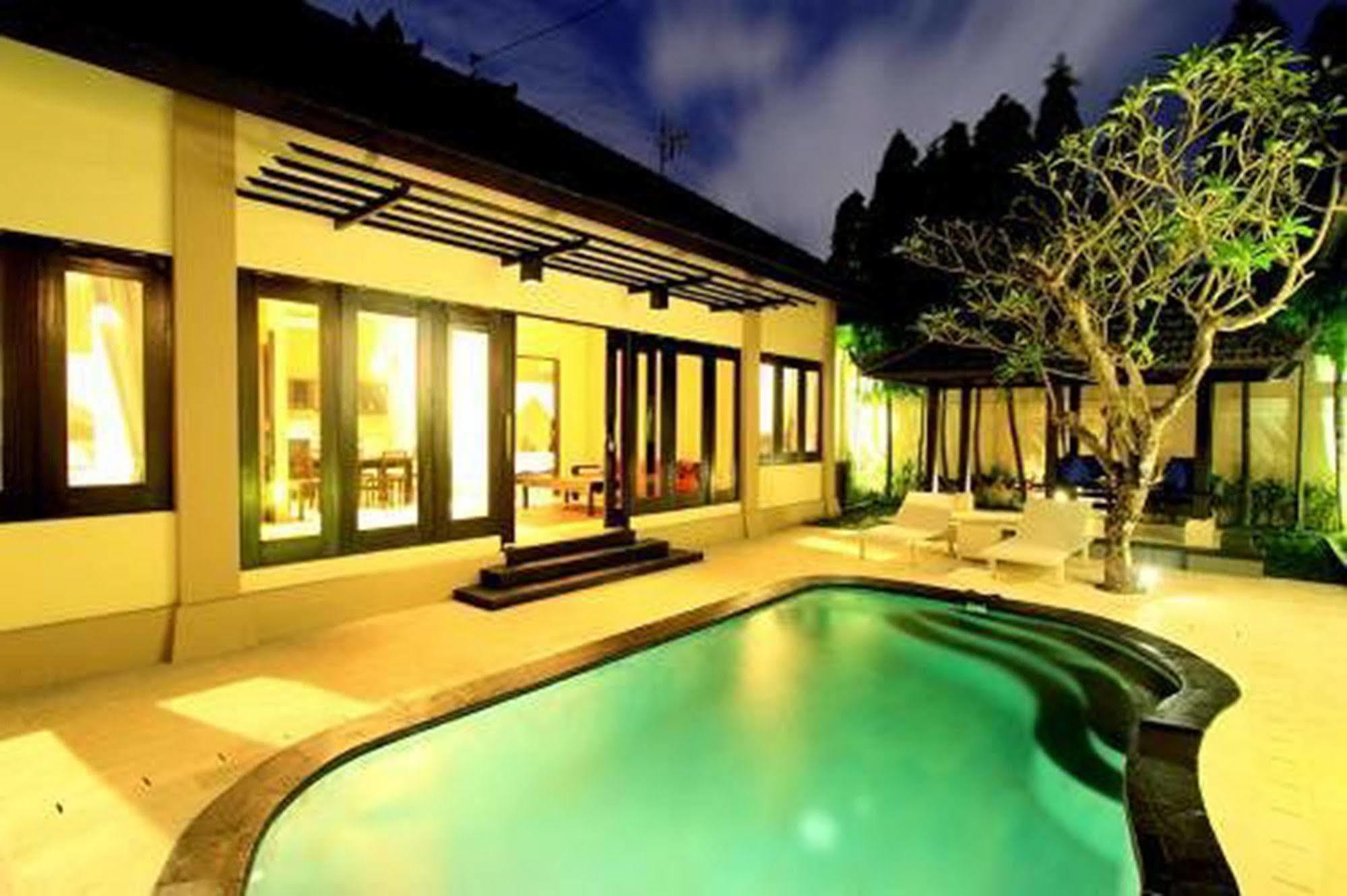 The Tukad Villa Seminyak  Exterior photo